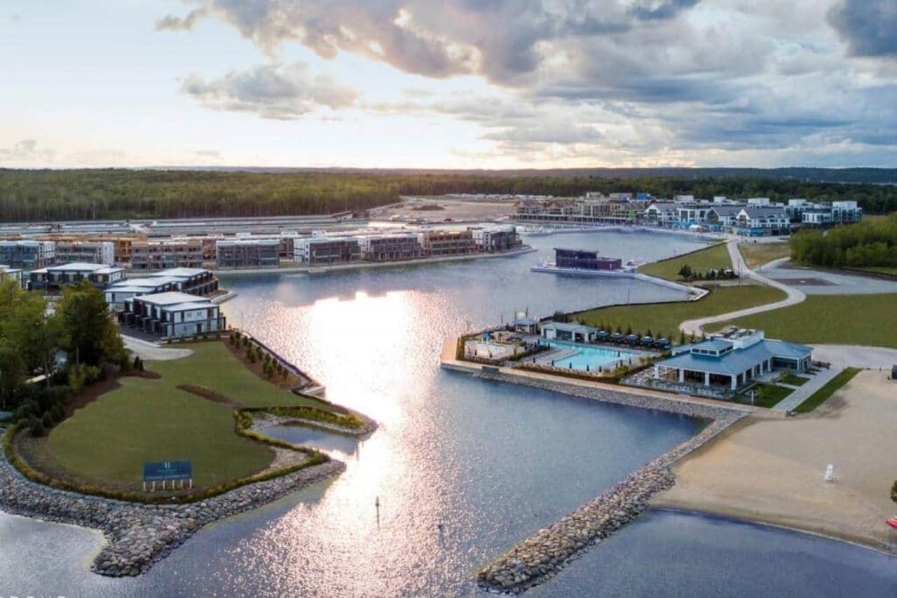Stunning Stayz At Friday Harbour Beach Marina Resort Lake Simcoe Innisfil Zewnętrze zdjęcie
