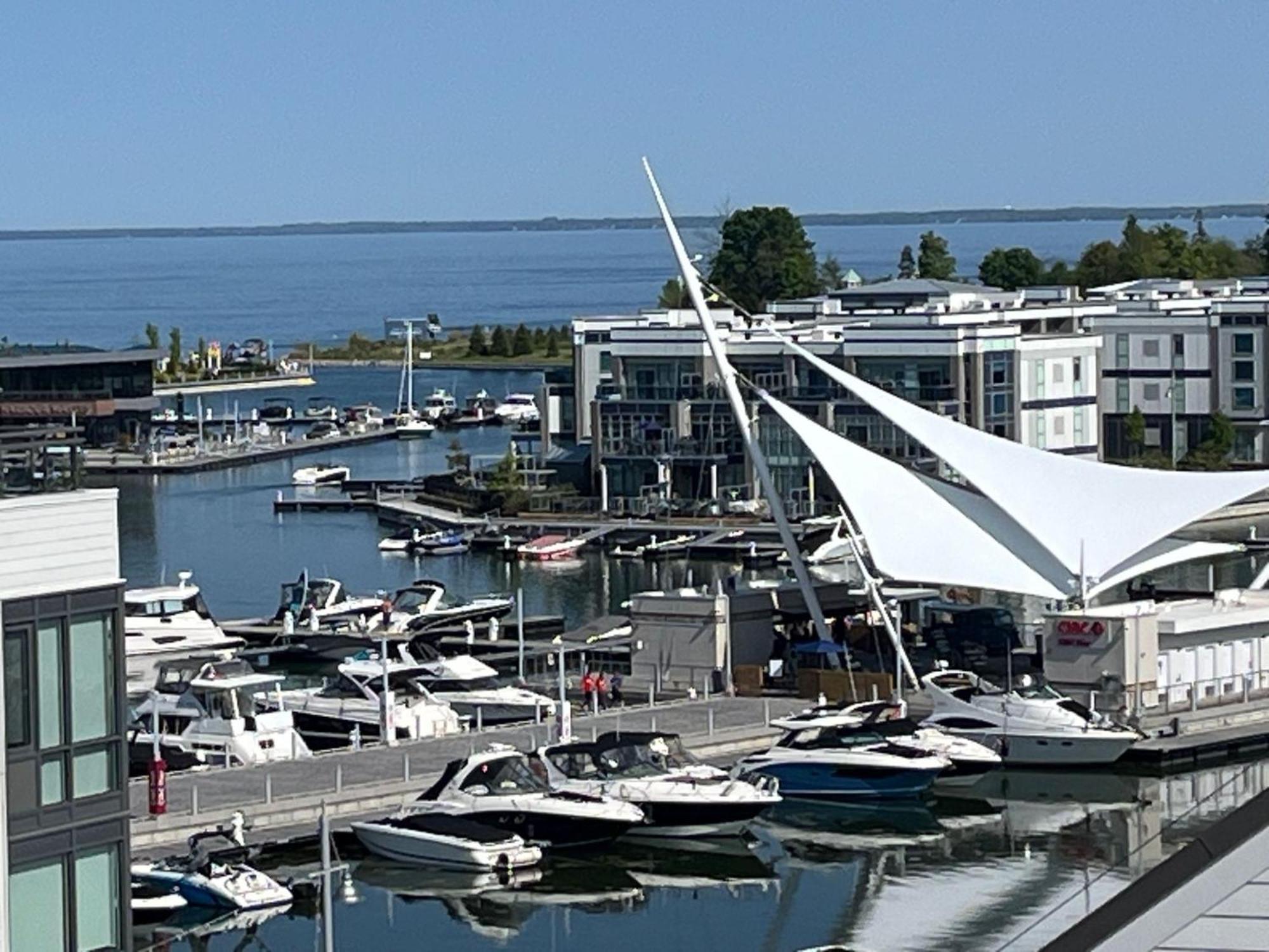 Stunning Stayz At Friday Harbour Beach Marina Resort Lake Simcoe Innisfil Zewnętrze zdjęcie